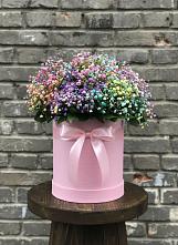 Цветочная композиция из Гипсофила и Розы в шляпной коробке в Первомайском Республика Крым