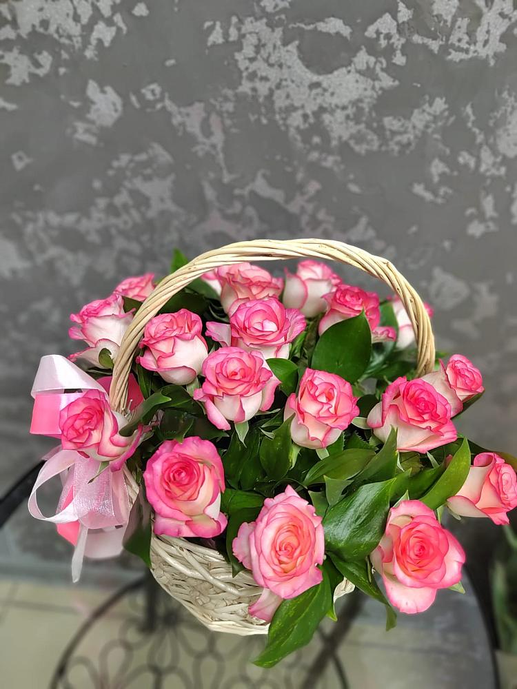 Цветочная композиция из Розы в корзине в Первомайском Республика Крым