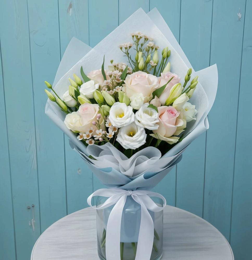 Букет цветов из: Розы и Лизиантусы в Первомайском Республика Крым