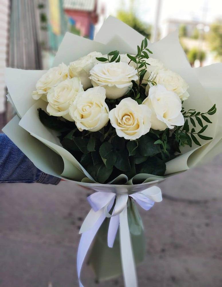 Букет Белые розы Проуд в Первомайском Республика Крым