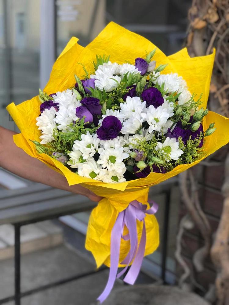 Букет цветов из: Ирисы, Хризантемы и Ромашки в Первомайском Республика Крым