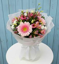 Букет цветов из:  Герберы, Альстромерии и Лизиантусы #REPLACE_PRED# Первомайском Республика Крым