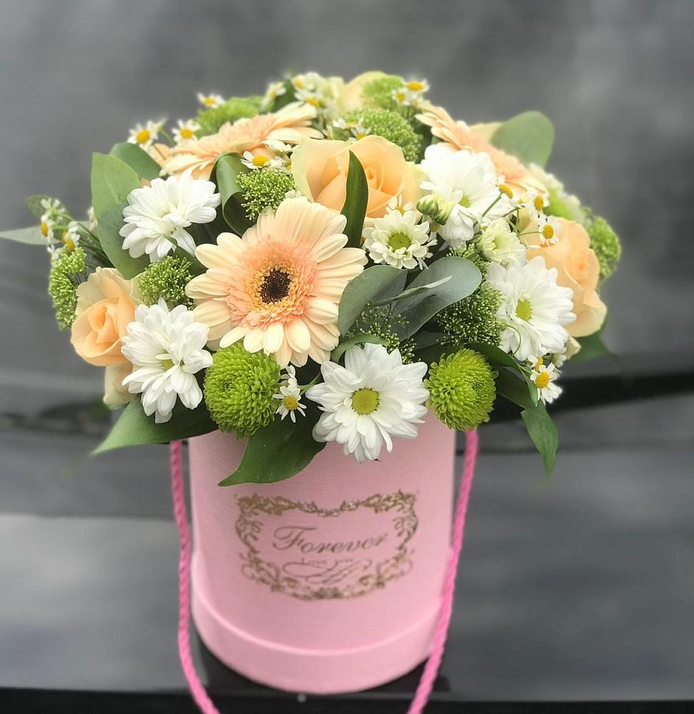 Цветочная композиция из Розы, Герберы и Хризантемы в шляпной коробке в Первомайском Республика Крым