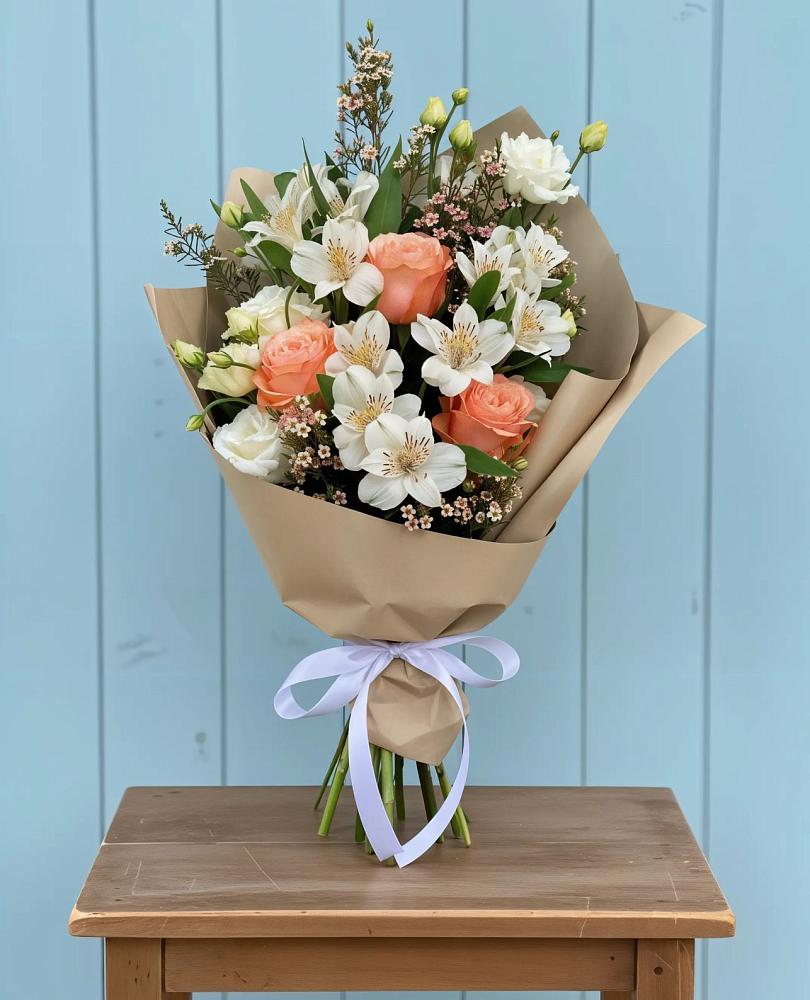 Букет цветов из: Альстромерии, Лизиантусы, Розы и Хризантемы в Первомайском Республика Крым